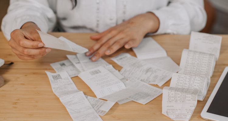 Organizing tax documents for 2025